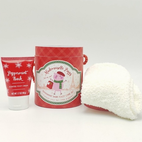 Mademoiselle Piggy Peppermint Bark Foot Care Set - Picture 1 of 6